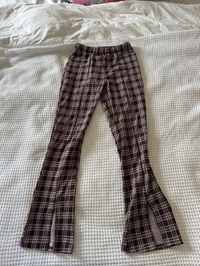 🟫URBAN OUTFITTERS PLAID FIT N FLARE PANTS🟫